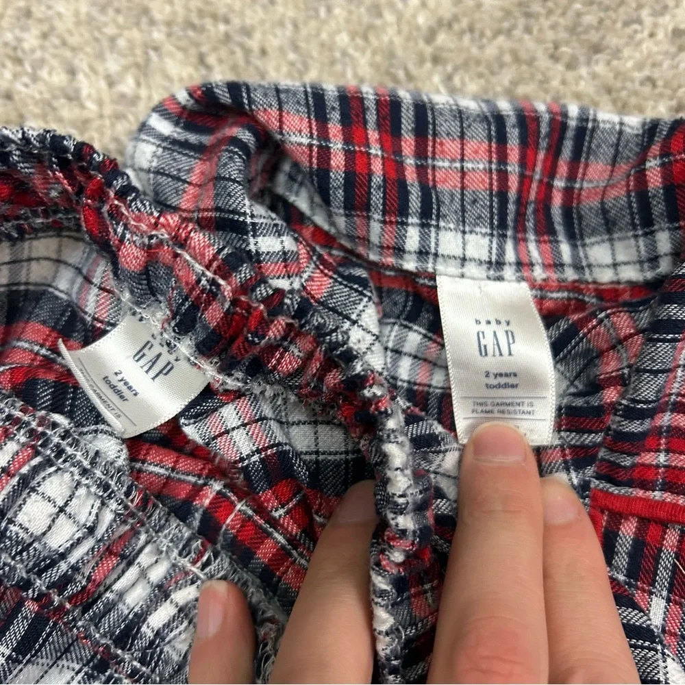 GAP comfortable plaid